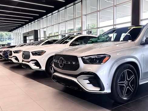 New 2026 Mercedes-Benz GLE 53 AMG 4MATIC Coupe image 37