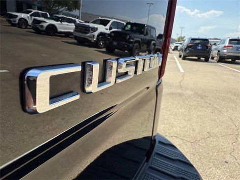 Used 2025 Chevrolet Silverado 1500 Custom image 31
