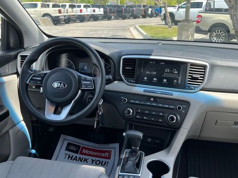 Used 2020 Kia Sportage LX AWD/4WD image 23
