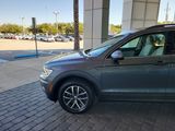 Used 2019 Volkswagen Tiguan SE image 2