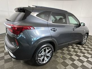 Used 2022 Kia Seltos EX AWD/4WD video 2
