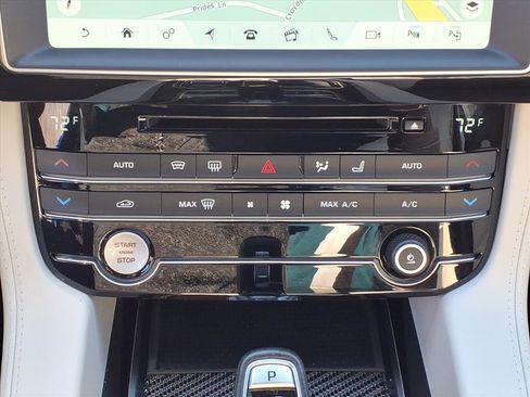 Used 2020 Jaguar F-PACE SVR image 13