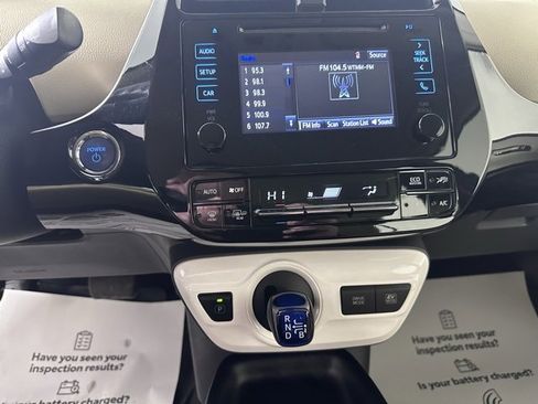 Used 2018 Toyota Prius Four image 25