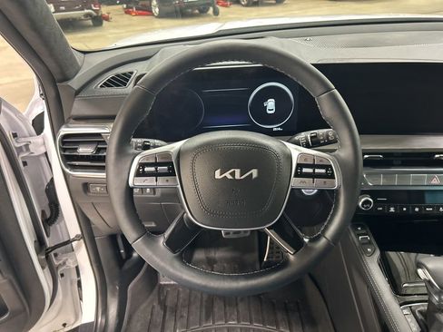 Used 2025 Kia Telluride SX Prestige X-Pro image 16