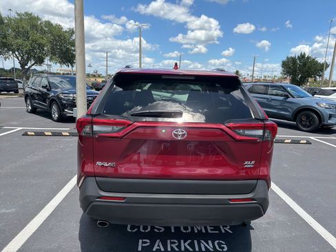 Used 2020 Toyota RAV4 XLE Premium AWD/4WD image 8