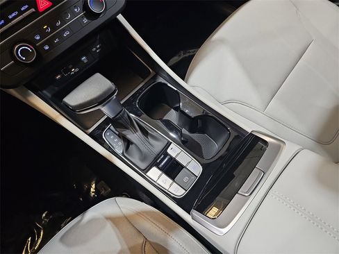 New 2026 Hyundai Tucson SE image 23