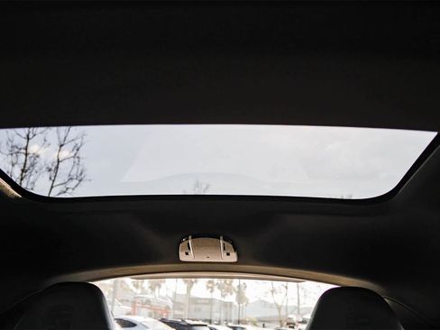 Used 2023 Porsche Panamera Platinum Edition image 18