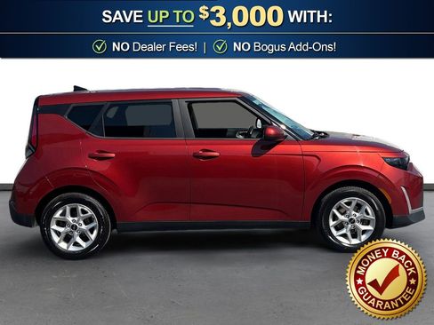 Used 2023 Kia Soul LX w/ LX Technology Package FWD image 8