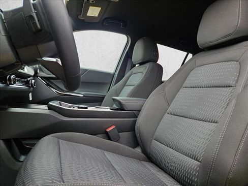 New 2026 Chevrolet Equinox LT w/ Safety and Technology Package FWD image 4