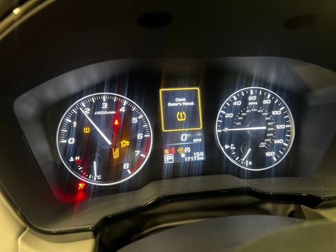 Used 2025 Subaru Outback Premium AWD/4WD image 17