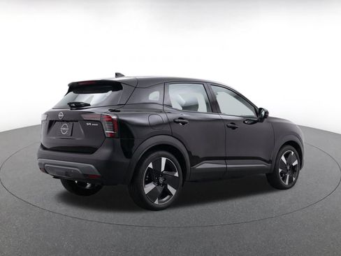 Used 2026 Nissan Kicks SR AWD/4WD image 8
