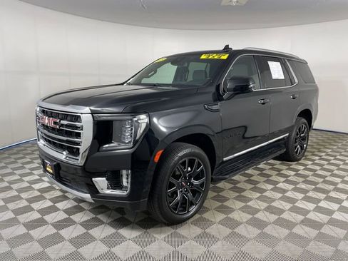 Used 2023 GMC Yukon SLT w/ SLT Luxury Package AWD/4WD image 1