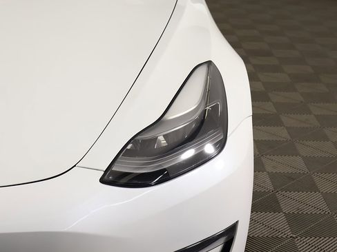 Used 2021 Tesla Model 3 Long Range image 15