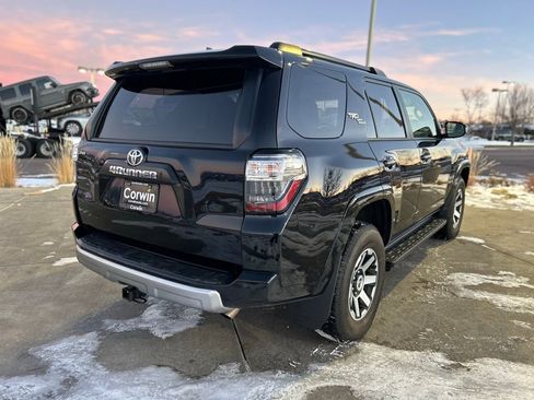 Used 2024 Toyota 4Runner TRD Off-Road Premium image 8