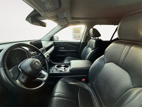 Used 2023 Honda Pilot Elite image 8