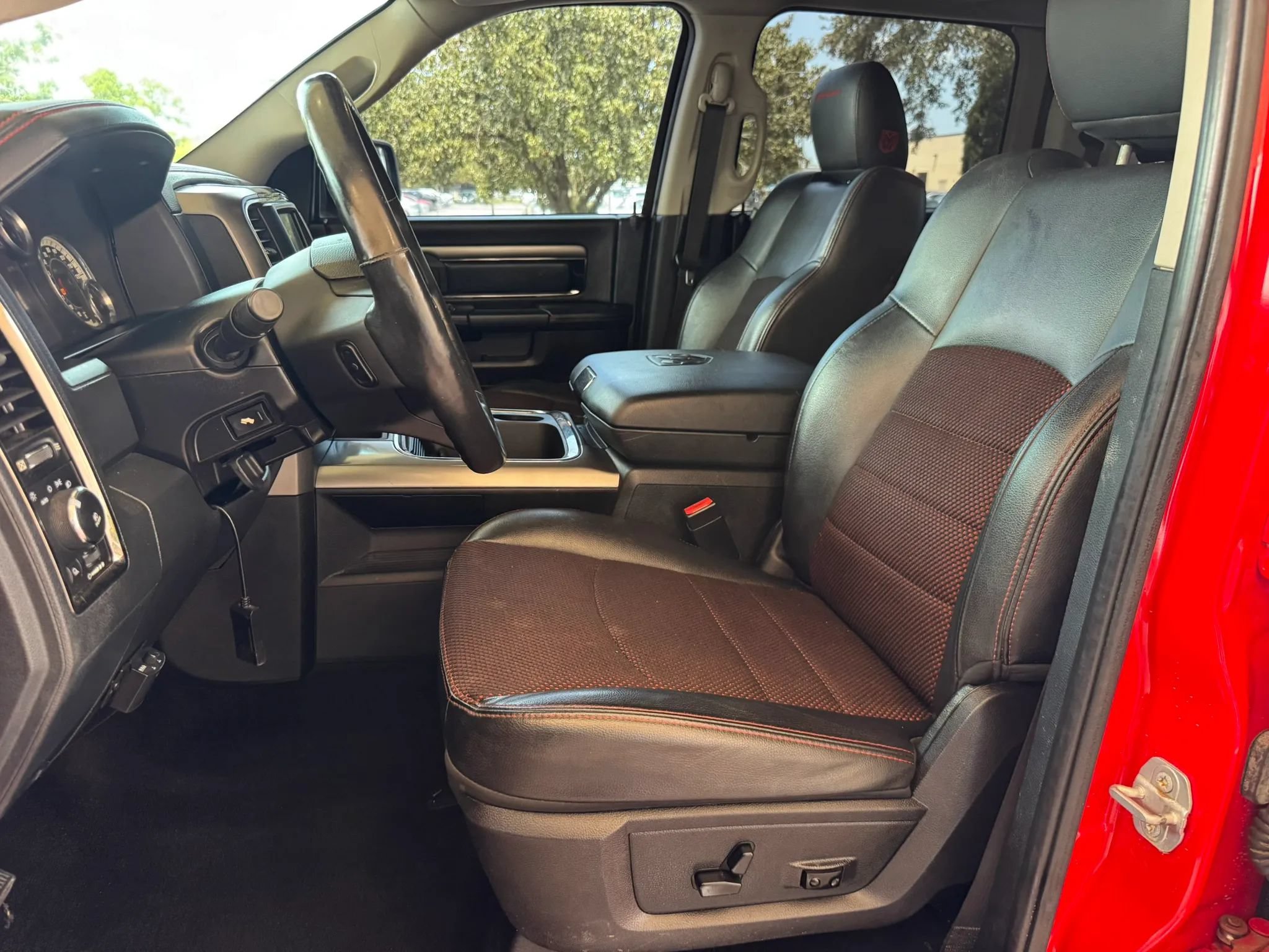 Used 2016 RAM 1500 Sport w/ Torred Sport Package AWD/4WD image 12