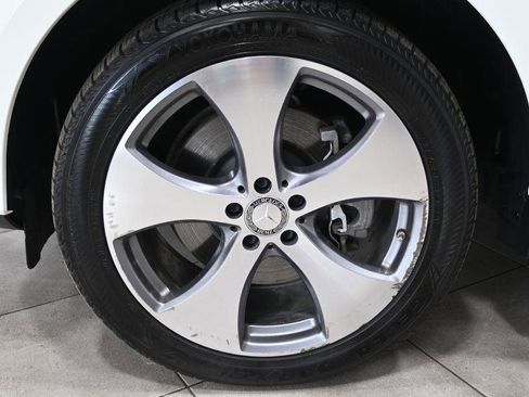 Used 2019 Mercedes-Benz GLE 400 4MATIC w/ Premium 1 Package image 34