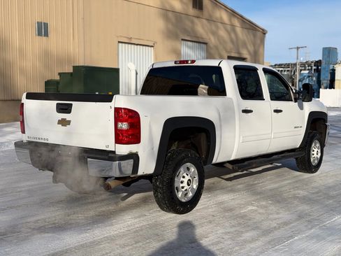 Used 2011 Chevrolet Silverado 2500 LT w/ Interior Plus Package image 5