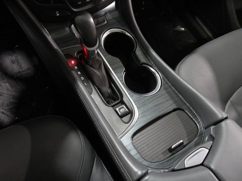 Used 2019 Buick Envision Essence image 15