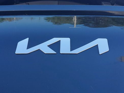 Used 2025 Kia Sportage LX AWD/4WD image 9