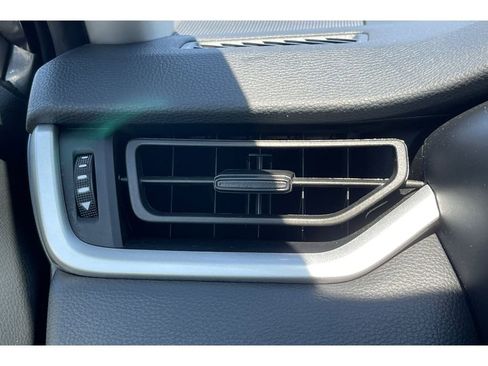 Used 2025 Toyota RAV4 LE FWD image 28