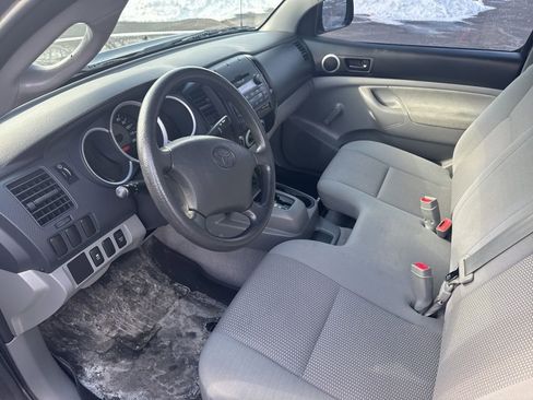 Used 2010 Toyota Tacoma 2WD Regular Cab image 10