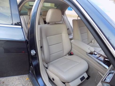 Used 2014 Mercedes-Benz E 350 Sedan image 35