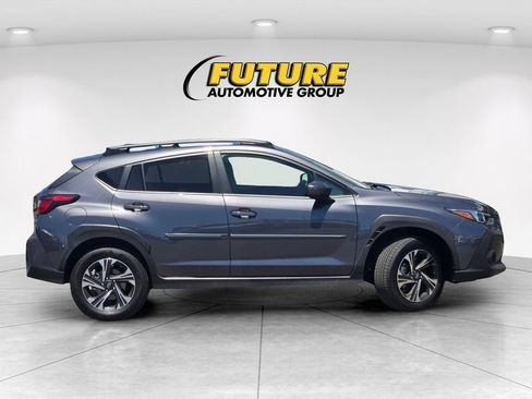 Used 2024 Subaru Crosstrek 2.0i Premium AWD/4WD image 3