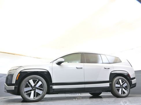 New 2026 Hyundai Ioniq 9 SEL image 37