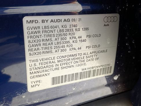 Used 2022 Audi Q4 e-tron Premium Plus AWD/4WD image 17