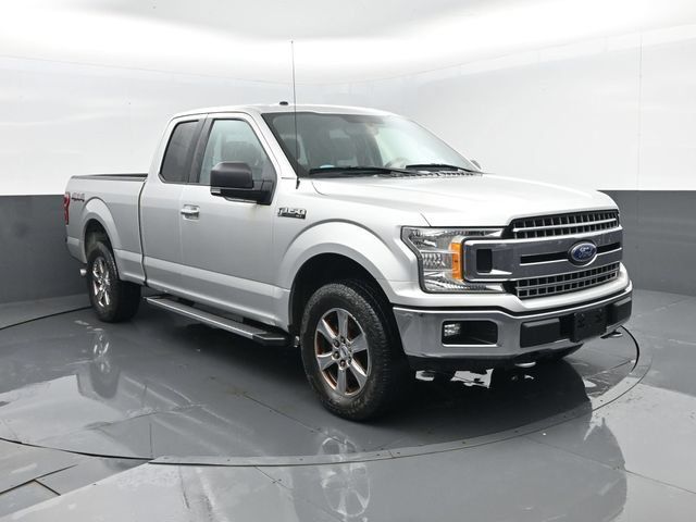 Used 2018 Ford F150 XLT w/ Equipment Group 302A Luxury AWD/4WD image 3