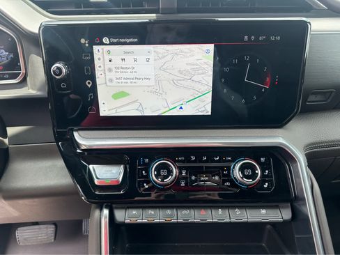 Used 2023 GMC Sierra 1500 Denali w/ Technology Package AWD/4WD image 13
