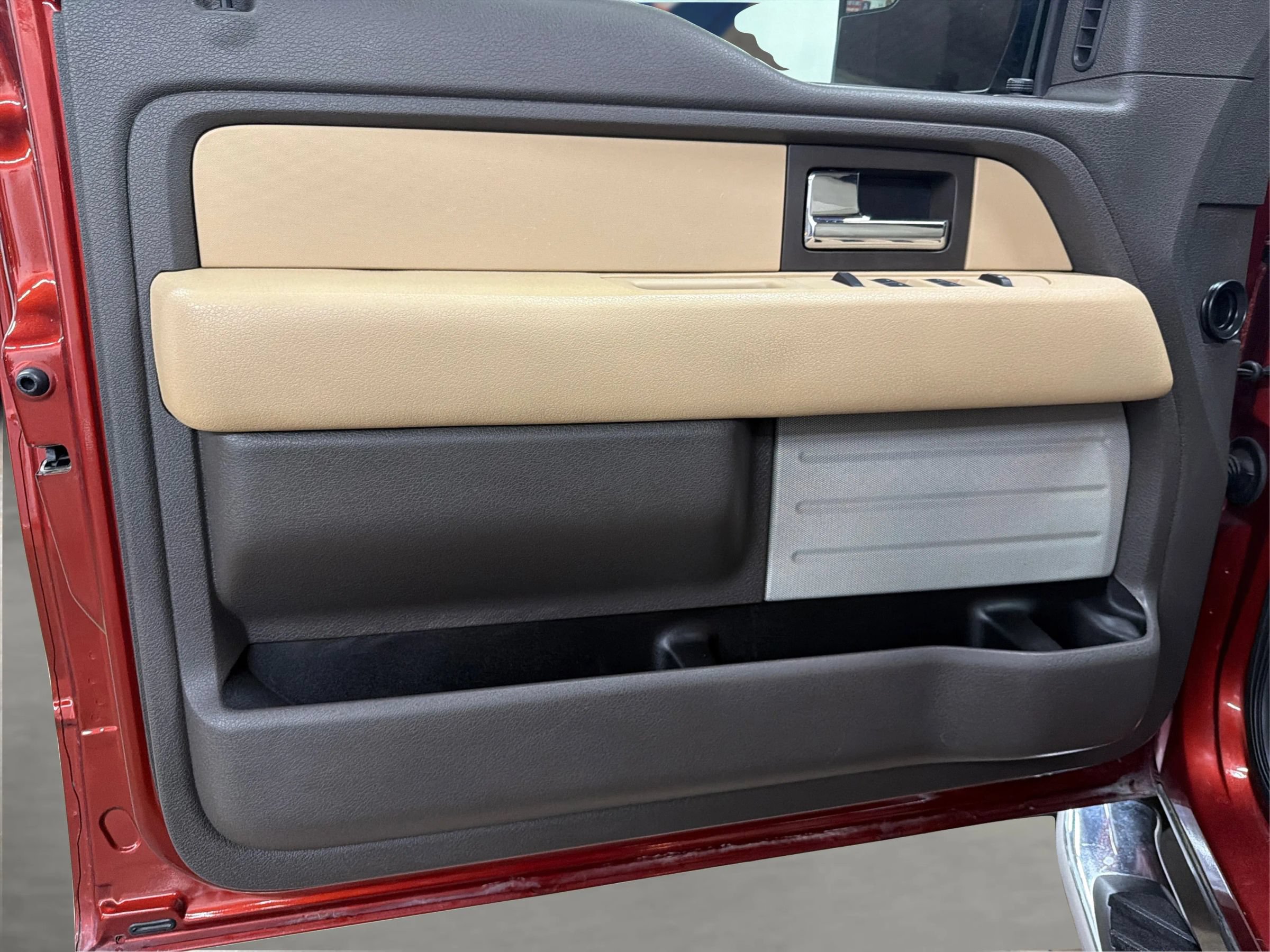 Used 2014 Ford F150 XLT w/ XLT Chrome Package RWD image 29