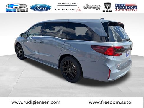 Used 2025 Honda Odyssey Sport-L image 3