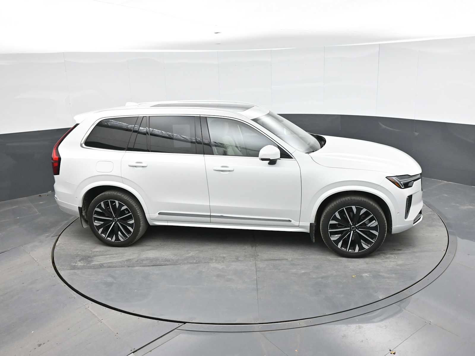 Used 2026 Volvo XC90 B6 Ultra w/ Protection Package AWD/4WD image 20
