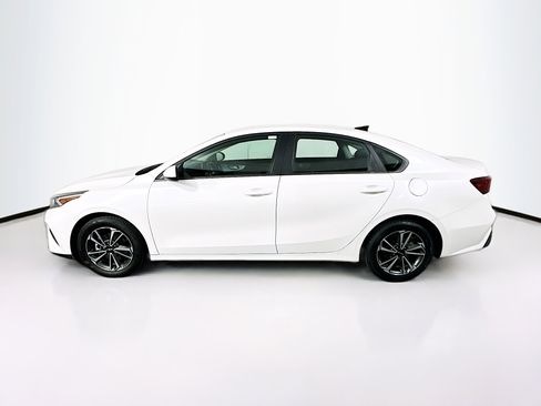 Used 2024 Kia Forte LXS image 4