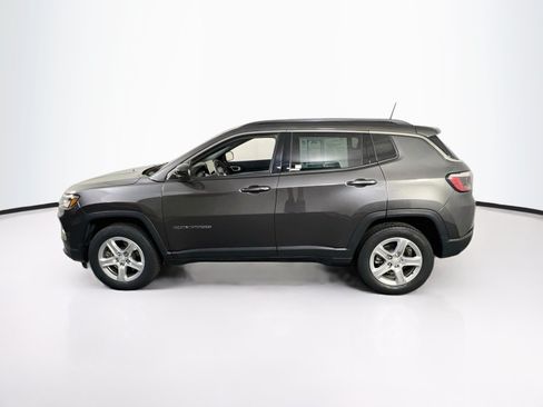 Used 2023 Jeep Compass Latitude w/ Convenience Group AWD/4WD image 8