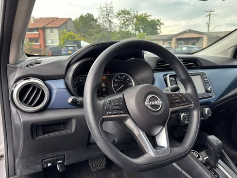 Used 2025 Nissan Versa SV FWD image 32