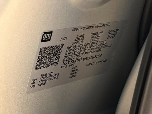 New 2025 Cadillac Escalade IQ Luxury 1 image 28