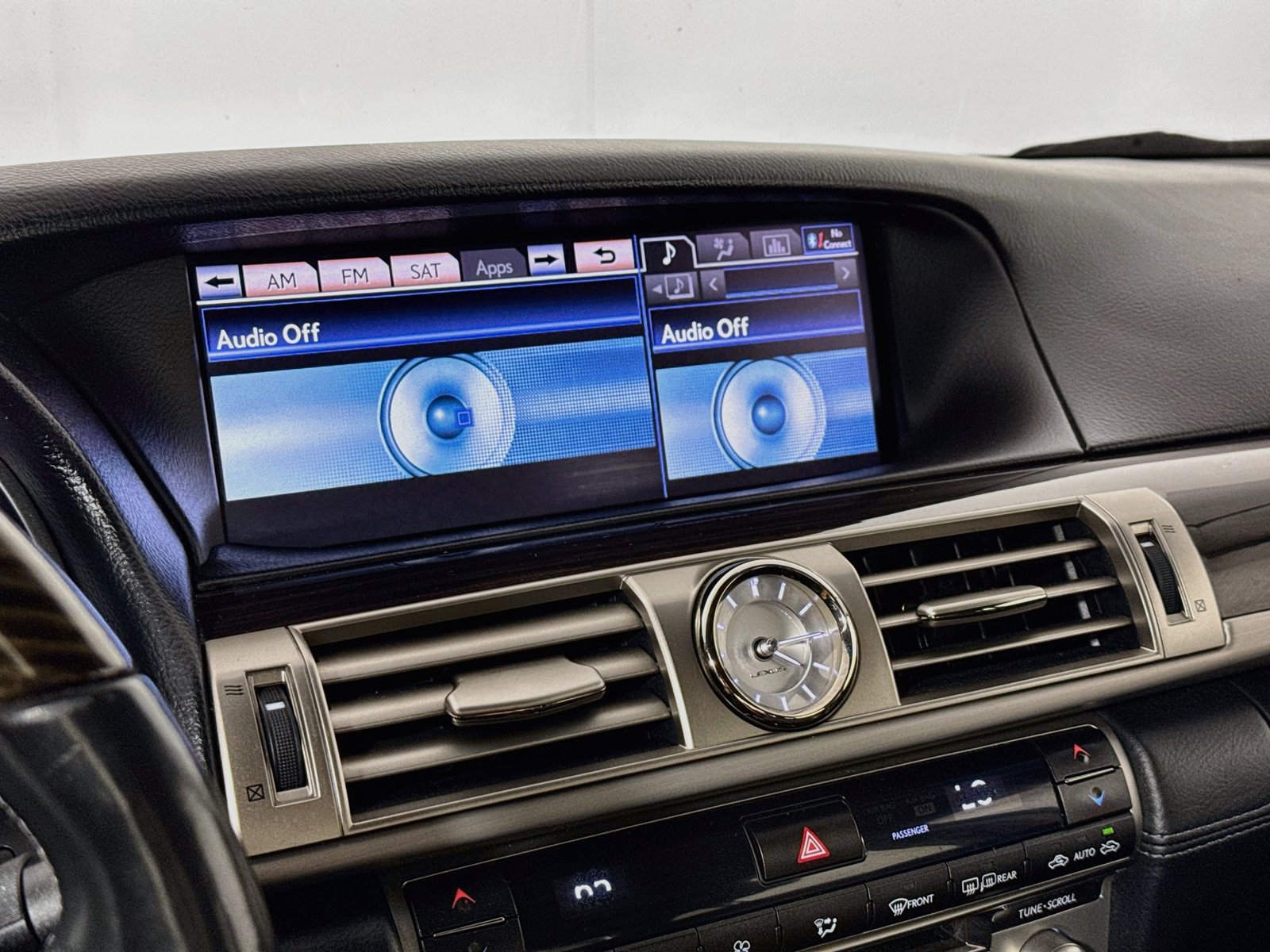 Used 2014 Lexus LS 460 AWD w/ Comfort Package image 15