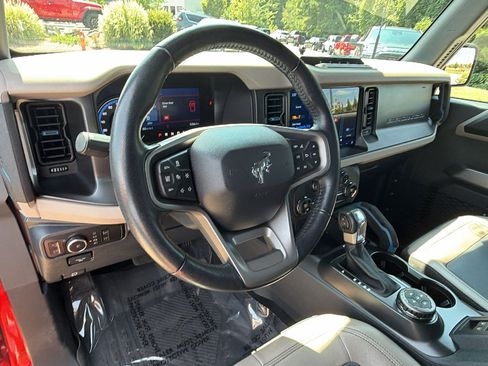Used 2023 Ford Bronco Wildtrak AWD/4WD image 24