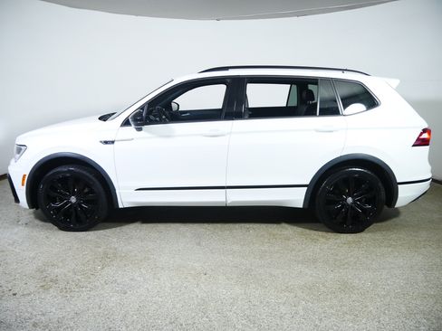 Used 2021 Volkswagen Tiguan SE R-Line AWD/4WD image 4