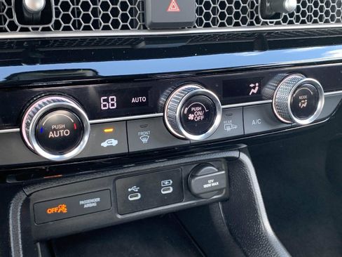 Certified 2025 Honda Civic Sport image 22