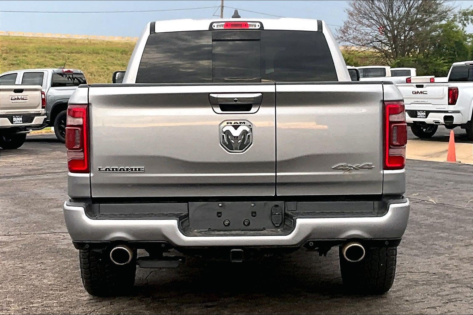 Used 2022 RAM 1500 Laramie w/ Laramie Southwest Edition AWD/4WD image 4