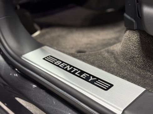 Used 2018 Bentley Bentayga Activity AWD/4WD image 33