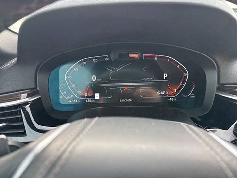 Used 2021 BMW 530i xDrive 530i xDrive w/ Premium Package image 18