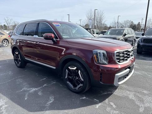 Used 2023 Kia Telluride S w/ S Sunroof Package image 9