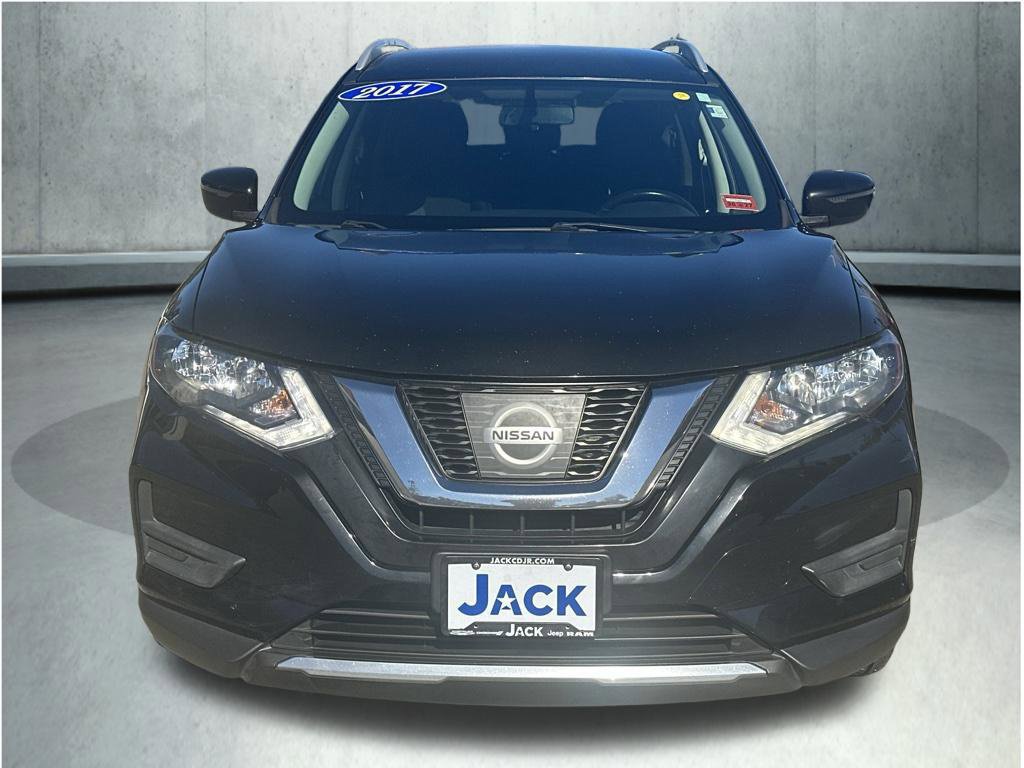 Used 2017 Nissan Rogue SV AWD/4WD image 10