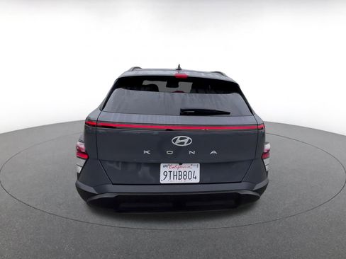 Used 2025 Hyundai Kona SEL image 12