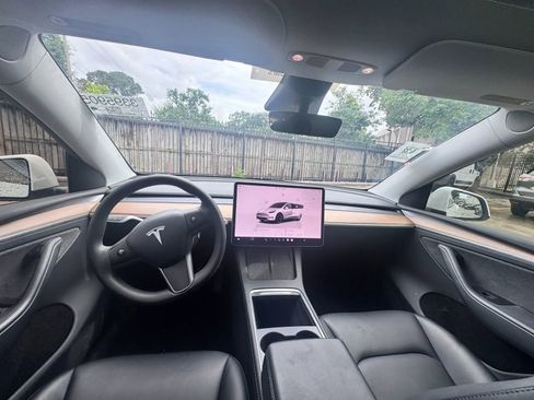 Used 2023 Tesla Model Y Long Range AWD/4WD image 2
